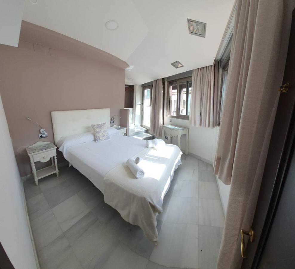 Apartamentos Torre De La Mezquita Córdoba Eksteriør bilde
